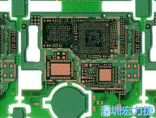 在產(chǎn)品極度要求小型化設(shè)計(jì)時(shí)，可利用HDI板材壓縮主板面積，同時(shí)具減輕重量?jī)?yōu)點(diǎn)。
