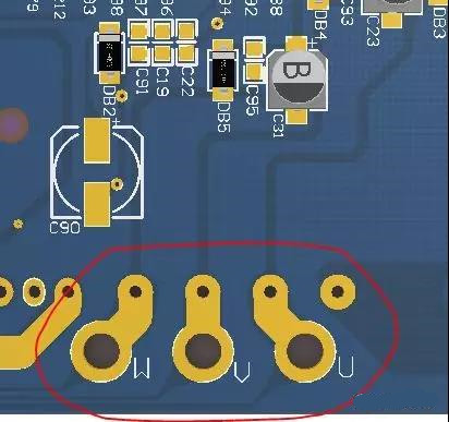 PCB設(shè)計(jì)不僅可以將PCB實(shí)現(xiàn)為即插即用的插件，而且可以增加焊料的厚度以達(dá)到過大電流的目的。